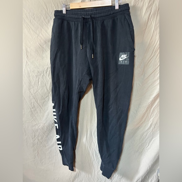 Nike joggers - Picture 1 of 2